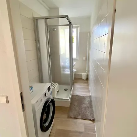 Apartment Komplette Nahe Am See