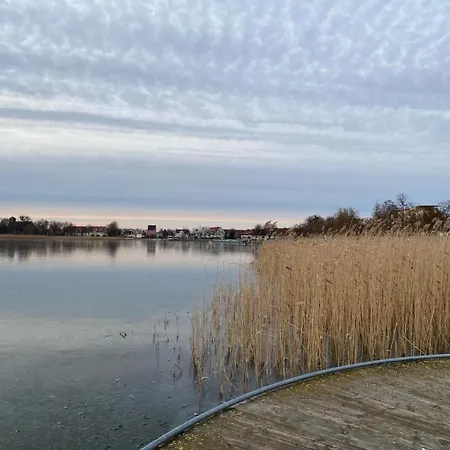 Komplette Nahe Am See *