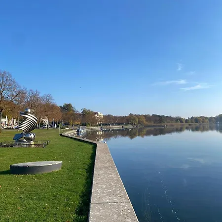 Komplette Nahe Am See *
